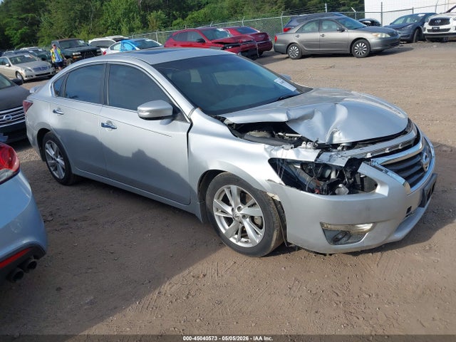 2015 Nissan Altima 2.5 Sl მანქანა იყიდება აუქციონზე, vin: 1N4AL3AP9FC104878, აუქციონის ნომერი: 45040573