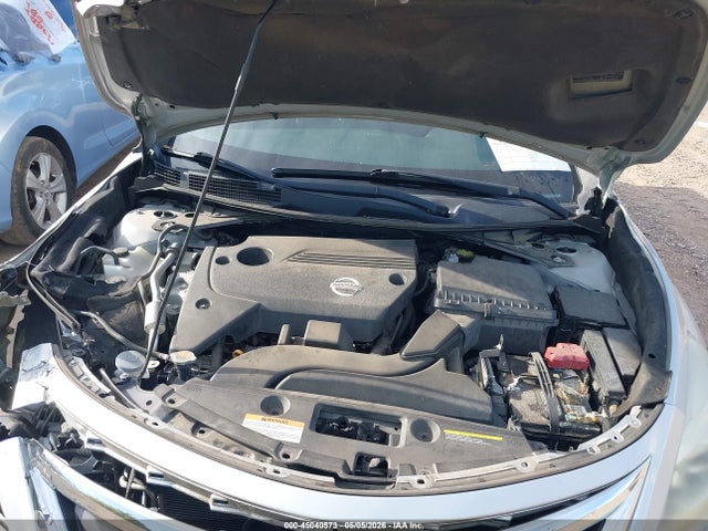 2015 Nissan Altima 2.5 Sl მანქანა იყიდება აუქციონზე, vin: 1N4AL3AP9FC104878, აუქციონის ნომერი: 45040573
