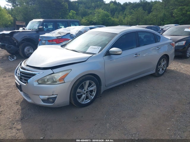 2015 Nissan Altima 2.5 Sl მანქანა იყიდება აუქციონზე, vin: 1N4AL3AP9FC104878, აუქციონის ნომერი: 45040573