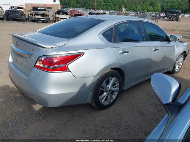 2015 Nissan Altima 2.5 Sl მანქანა იყიდება აუქციონზე, vin: 1N4AL3AP9FC104878, აუქციონის ნომერი: 45040573