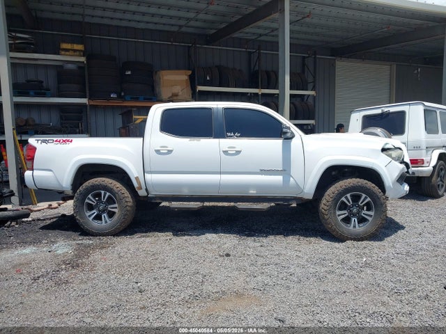 45040584 :رقم المزاد ، 3TMCZ5AN7HM045455 vin ، 2017 Toyota Tacoma Trd Sport مزاد بيع