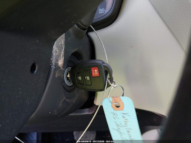 45040619 :رقم المزاد ، 7MUAAAAG2SV140737 vin ، 2025 Toyota Corolla Cross L مزاد بيع