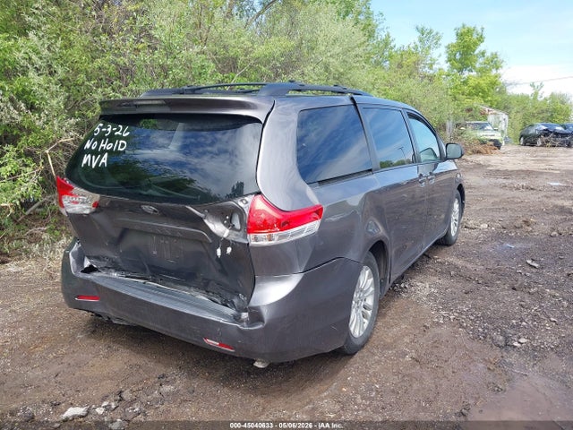 Продаж на аукціоні авто 2014 Toyota Sienna Xle V6 8 Passenger, vin: 5TDYK3DC2ES414257, номер лоту: 45040633