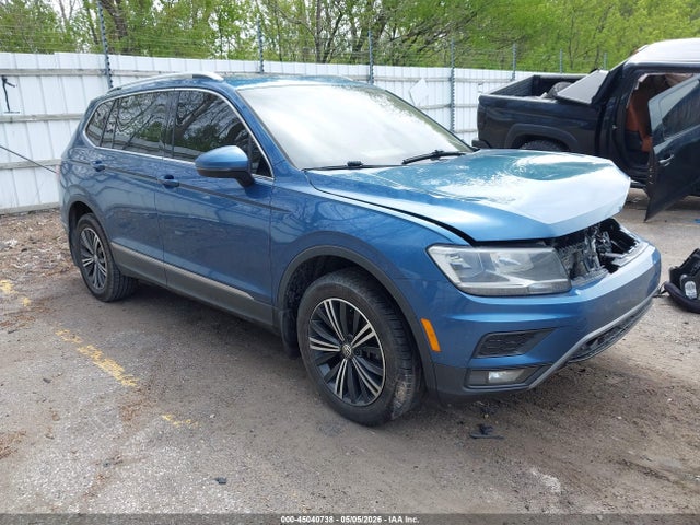 2018 Volkswagen Tiguan 2.0t Se/2.0t Sel მანქანა იყიდება აუქციონზე, vin: 3VV3B7AX5JM021552, აუქციონის ნომერი: 45040738