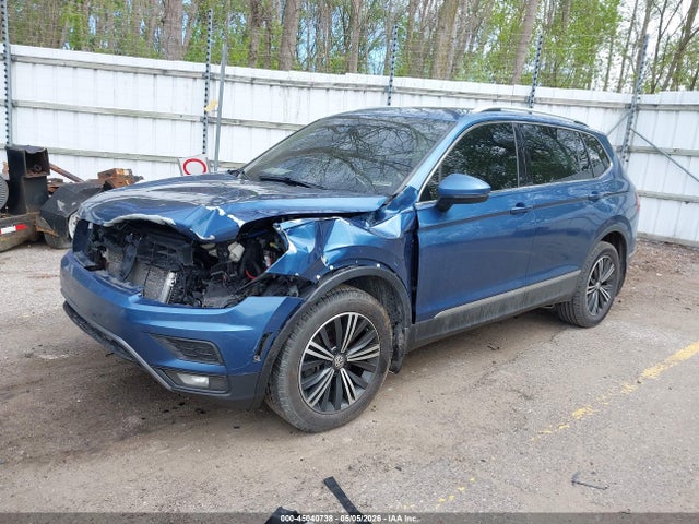 2018 Volkswagen Tiguan 2.0t Se/2.0t Sel მანქანა იყიდება აუქციონზე, vin: 3VV3B7AX5JM021552, აუქციონის ნომერი: 45040738