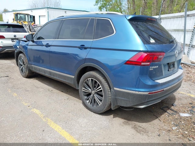 2018 Volkswagen Tiguan 2.0t Se/2.0t Sel მანქანა იყიდება აუქციონზე, vin: 3VV3B7AX5JM021552, აუქციონის ნომერი: 45040738