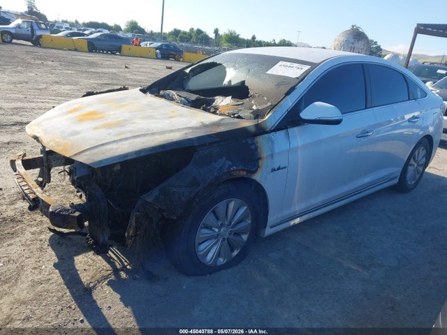 Hyundai Sonata Hybrid Se 2017 KMHE24L14HA047660 Image 2