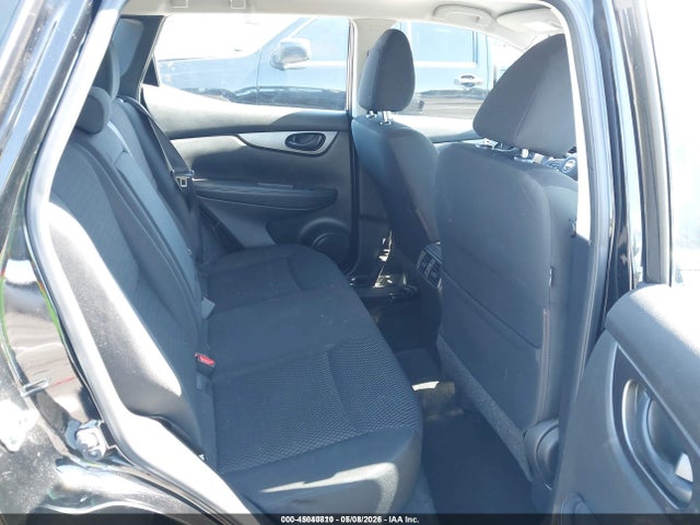 JN1BJ1CP8JW106461 Nissan Rogue Sport S