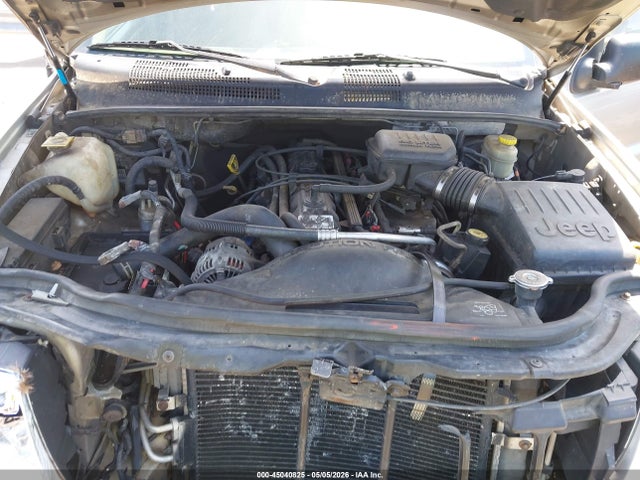 45040825 :رقم المزاد ، 1J4GX48S94C260063 vin ، 2004 Jeep Grand Cherokee Laredo مزاد بيع