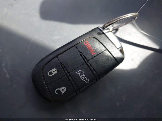 45040906 :رقم المزاد ، 1C3CCCAB7FN591286 vin ، 2015 Chrysler 200 Limited مزاد بيع