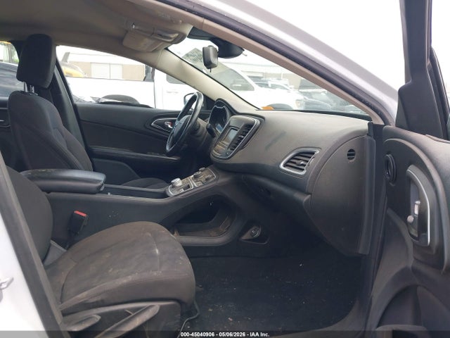 45040906 :رقم المزاد ، 1C3CCCAB7FN591286 vin ، 2015 Chrysler 200 Limited مزاد بيع