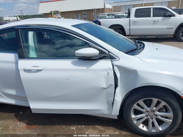 45040906 :رقم المزاد ، 1C3CCCAB7FN591286 vin ، 2015 Chrysler 200 Limited مزاد بيع