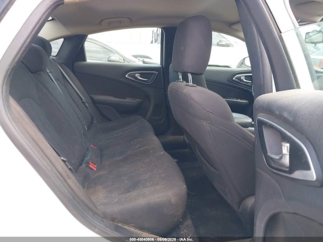 45040906 :رقم المزاد ، 1C3CCCAB7FN591286 vin ، 2015 Chrysler 200 Limited مزاد بيع