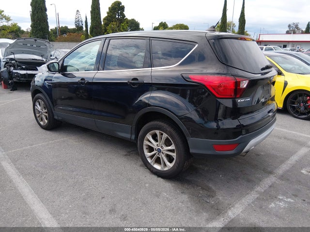 Ford ESCAPE SE 2019 1FMCU0GD6KUB79260 Image 3