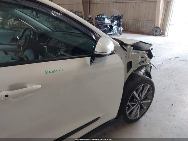 45040998 :رقم المزاد ، KNDCC3LC0N5545122 vin ، 2022 Kia Niro Touring Se مزاد بيع