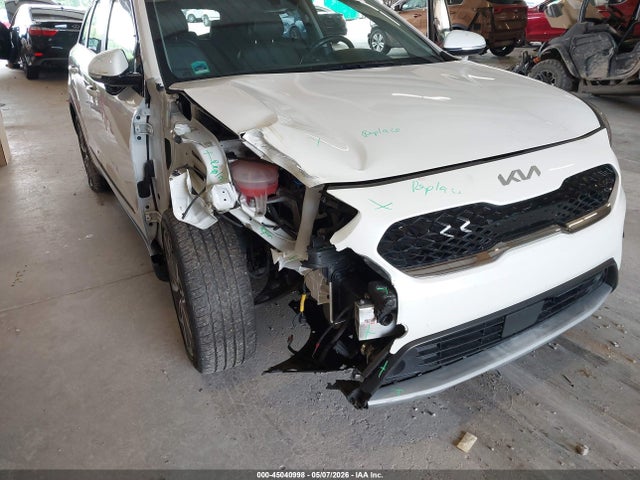 45040998 :رقم المزاد ، KNDCC3LC0N5545122 vin ، 2022 Kia Niro Touring Se مزاد بيع