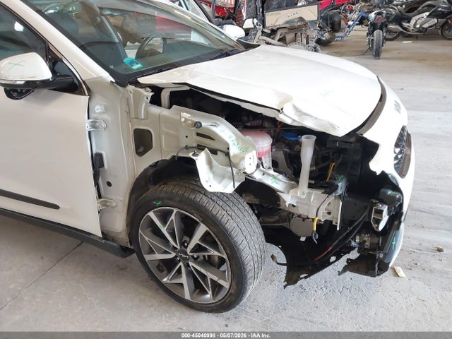 45040998 :رقم المزاد ، KNDCC3LC0N5545122 vin ، 2022 Kia Niro Touring Se مزاد بيع