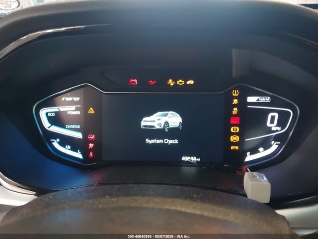 45040998 :رقم المزاد ، KNDCC3LC0N5545122 vin ، 2022 Kia Niro Touring Se مزاد بيع