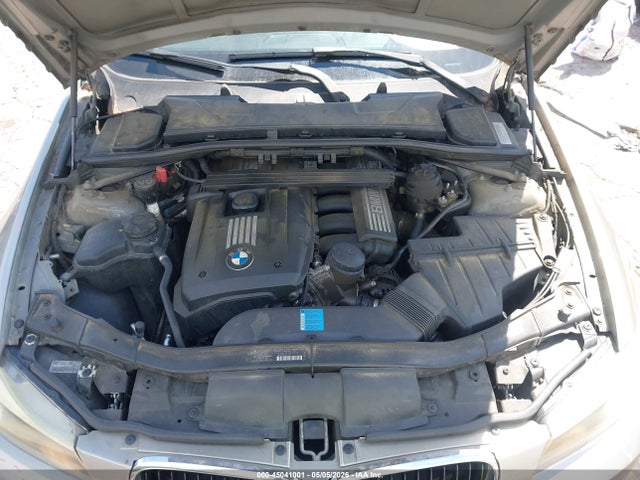 45041001 :رقم المزاد ، WBAPH7C58BE674293 vin ، 2011 Bmw 328i مزاد بيع
