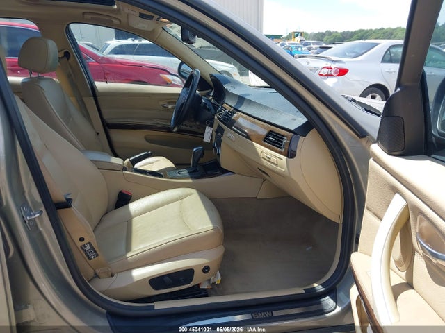45041001 :رقم المزاد ، WBAPH7C58BE674293 vin ، 2011 Bmw 328i مزاد بيع