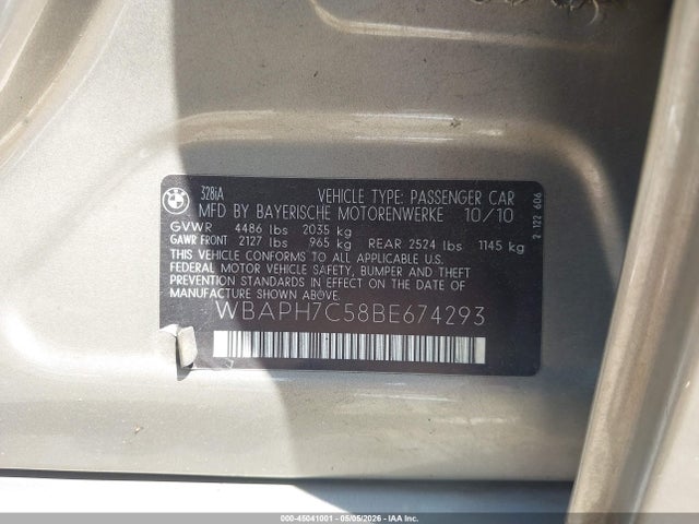 45041001 :رقم المزاد ، WBAPH7C58BE674293 vin ، 2011 Bmw 328i مزاد بيع