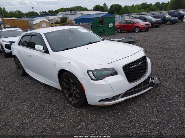 Продажа на аукционе авто 2017 Chrysler 300 300s Alloy Edition, vin: 2C3CCABG0HH653380, номер лота: 45041008
