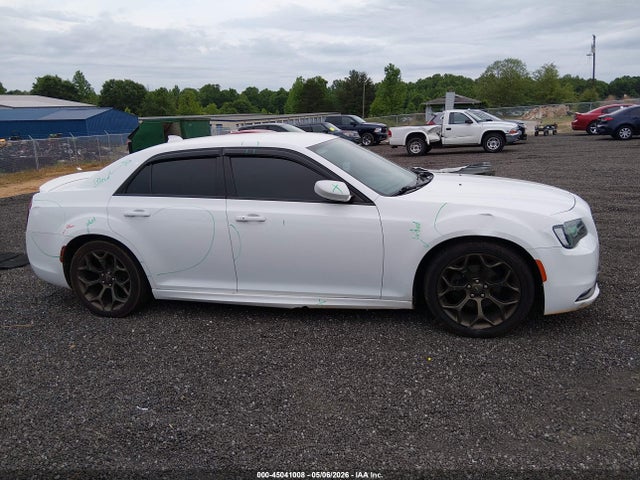 45041008 :رقم المزاد ، 2C3CCABG0HH653380 vin ، 2017 Chrysler 300 300s Alloy Edition مزاد بيع