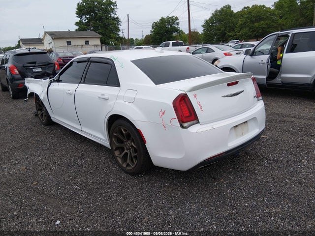 45041008 :رقم المزاد ، 2C3CCABG0HH653380 vin ، 2017 Chrysler 300 300s Alloy Edition مزاد بيع