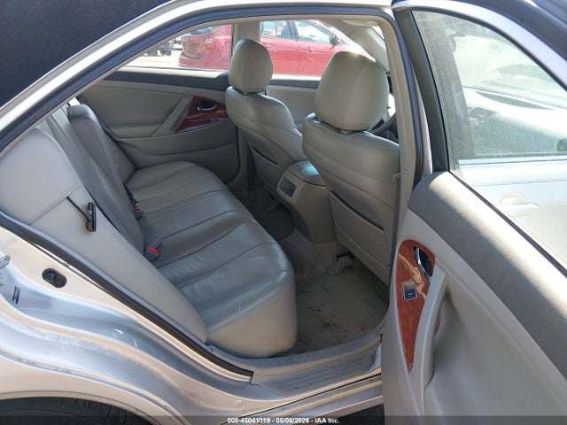 45041019 :رقم المزاد ، 4T1BF3EK6AU057182 vin ، 2010 Toyota Camry Le مزاد بيع