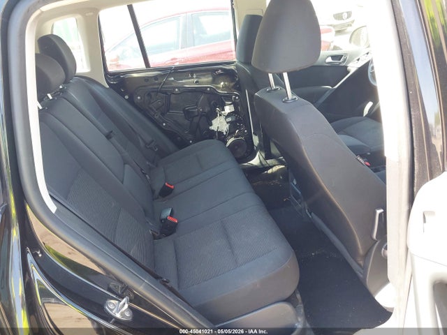 45041021 :رقم المزاد ، WVGAV7AXXCW529169 vin ، 2012 Volkswagen Tiguan S مزاد بيع