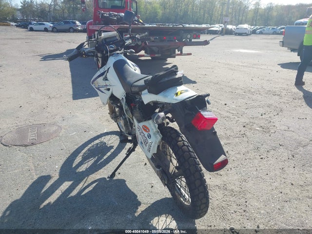 2011 Suzuki Dr-z400 S მანქანა იყიდება აუქციონზე, vin: JS1SK43A5B2101096, აუქციონის ნომერი: 45041049