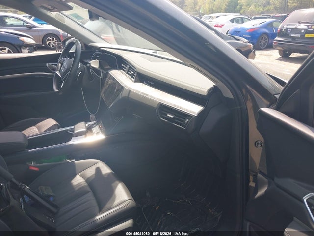 Продаж на аукціоні авто 2021 Audi E-tron Sportback Premium Plus Quattro, vin: WA12AAGE9MB013105, номер лоту: 45041060