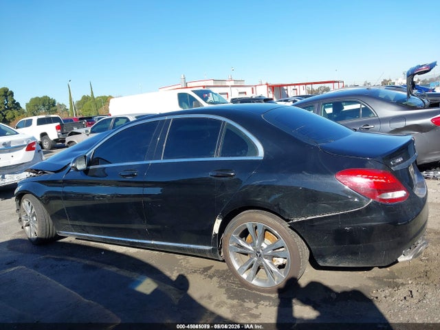 55SWF4JB5JU277731 Mercedes-Benz C 300