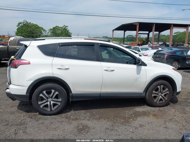Auction sale of the 2018 Toyota Rav4 Le, vin: JTMZFREV2JJ745844, lot number: 45041087