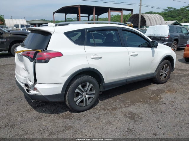 Toyota RAV4 LE 2018 JTMZFREV2JJ745844 Image 4