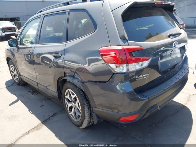 JF2SKAJC3LH561043 Subaru Forester Premium