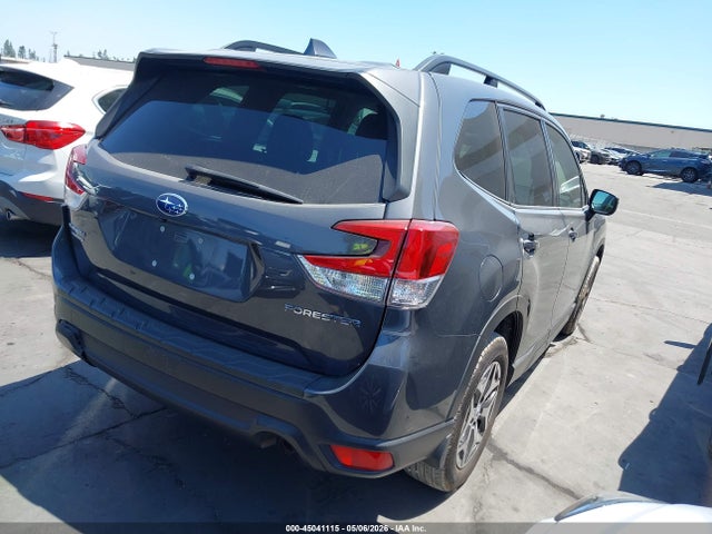 JF2SKAJC3LH561043 Subaru Forester Premium