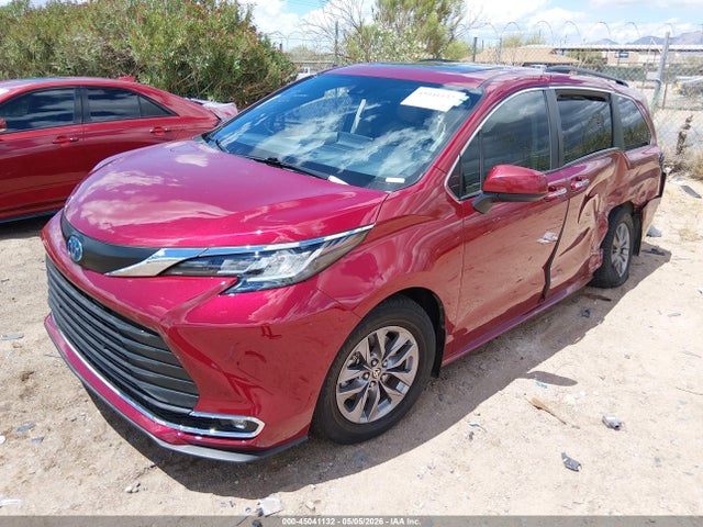 5TDJRKEC9NS133952 Toyota SIENNA XLE