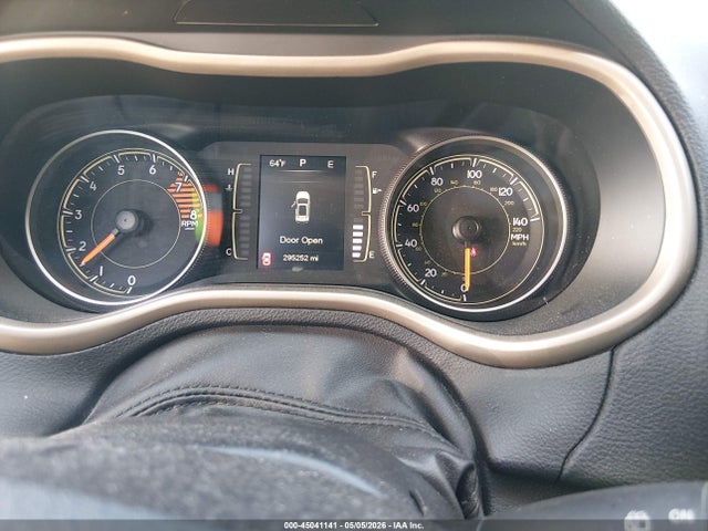 2016 Jeep Cherokee Latitude მანქანა იყიდება აუქციონზე, vin: 1C4PJMCS2GW250329, აუქციონის ნომერი: 45041141