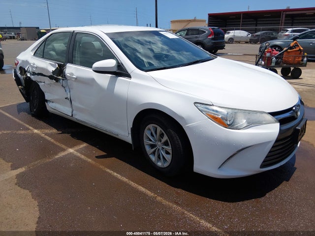 2015 Toyota Camry Le მანქანა იყიდება აუქციონზე, vin: 4T1BF1FK8FU093014, აუქციონის ნომერი: 45041175