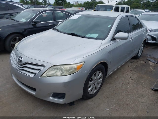 45041188 :رقم المزاد ، 4T1BF3EK1BU127463 vin ، 2011 Toyota Camry مزاد بيع