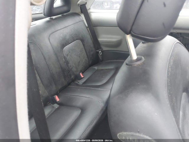 2000 Volkswagen New Beetle Gls 1.8l Turbo მანქანა იყიდება აუქციონზე, vin: 3VWCD21C6YM440963, აუქციონის ნომერი: 45041228