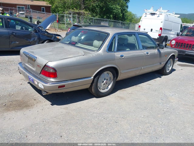 Продажа на аукционе авто 1995 Jaguar Vandenplas, vin: SAJKX1744SC741449, номер лота: 45041385