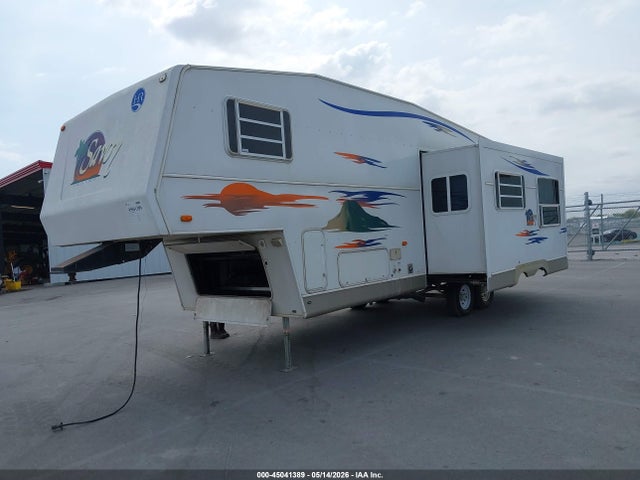45041389 :رقم المزاد ، 1KB3A1J2X5E151427 vin ، 2005 Holiday Rambler 30ft مزاد بيع