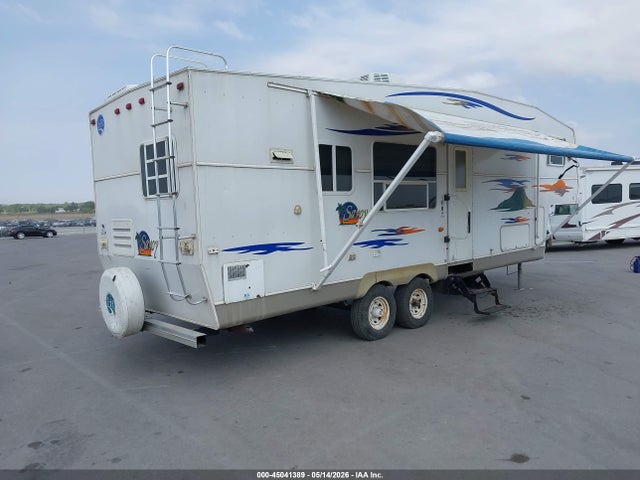 45041389 :رقم المزاد ، 1KB3A1J2X5E151427 vin ، 2005 Holiday Rambler 30ft مزاد بيع