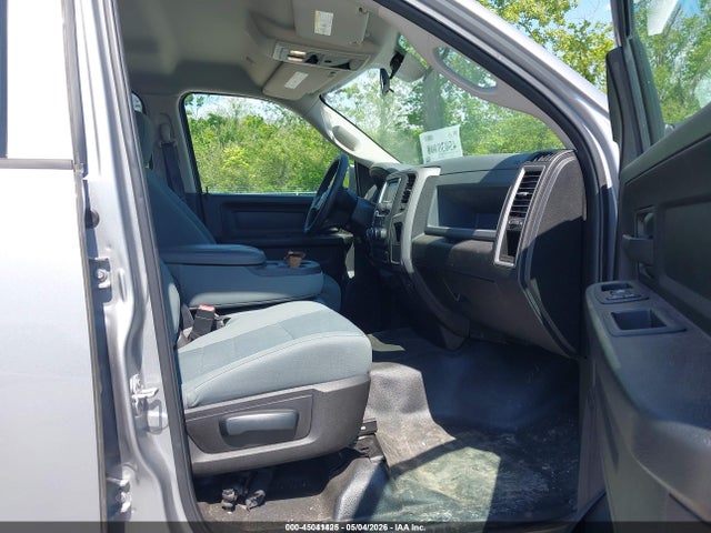 45041425 :رقم المزاد ، 1C6RR6FG7KS621237 vin ، 2019 Ram 1500 Classic Tradesman  4x2 6'4 Box مزاد بيع