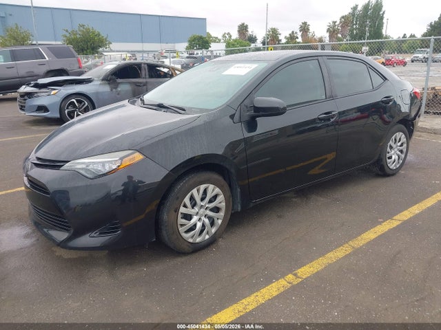 45041434 :رقم المزاد ، 2T1BURHE4HC820570 vin ، 2017 Toyota Corolla Le مزاد بيع