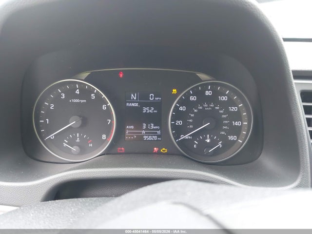 45041464 :رقم المزاد ، KMHD84LF3HU067385 vin ، 2017 Hyundai Elantra Se مزاد بيع