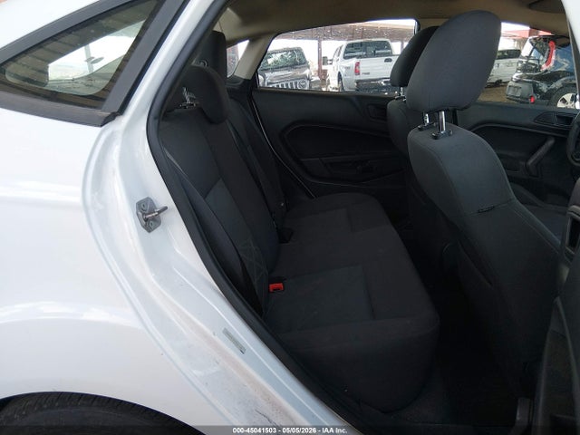 45041503 :رقم المزاد ، 3FADP4AJ6FM101129 vin ، 2015 Ford Fiesta S مزاد بيع