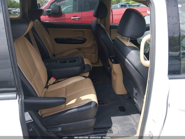 KNDMC5C12J6374537 KIA Sedona Sx